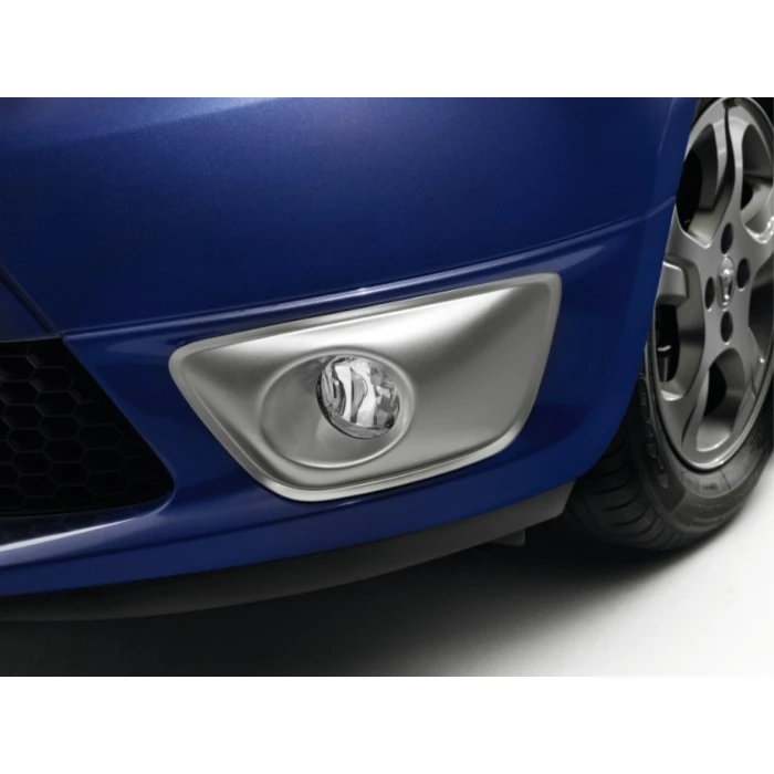 Dacia Sandero 2012 - .. mistlampkappen grijs Dacia Sandero 2012 - .. mistlampkappen grijs