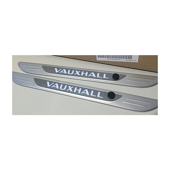 Vauxhall Astra K scuff plates LED-iluminated