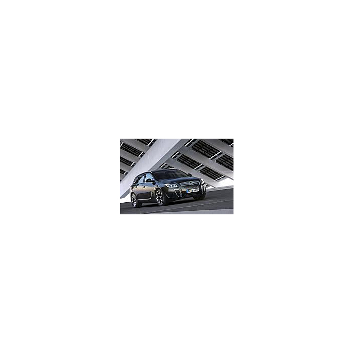 Opel Insignia A OPC voorbumper 2009 - 2013 met parkeerhulp en met koplampsproeiers