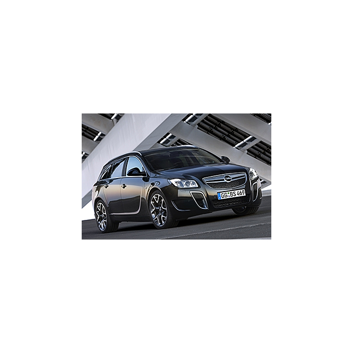 Opel Insignia A OPC voorbumper 2009 - 2013 met parkeerhulp en zonder koplampsproeiers