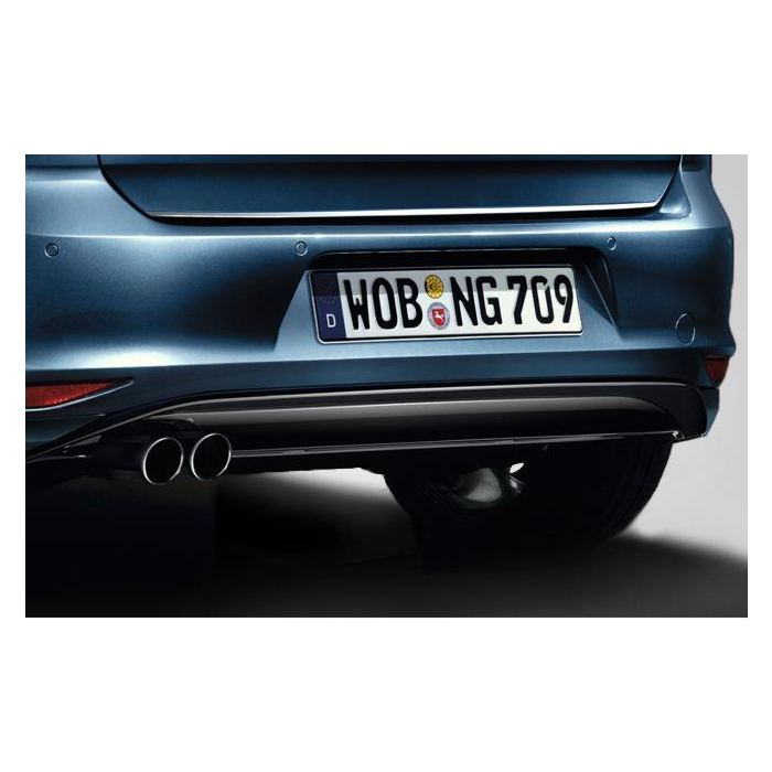 Volkswagen Golf 7 achterbumperspoiler met zichtbare dubbele einddemper links