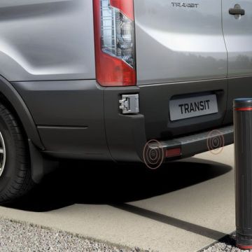 Ford EcoSport (10/2013 - ..) / Transit (01/2014 - ..) parkeersensoren achter, met 4 sensoren in matzwart
