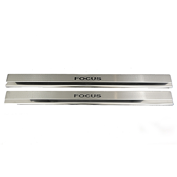 Ford Focus (07/2004 - 12/2010) instaplijsten RVS voorzijde-1326347-ford-focus-instaplijsten-rvs-voorzijde.jpg