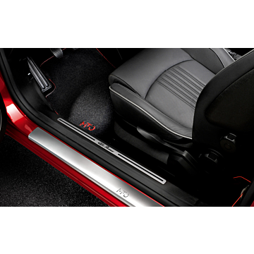 Alfa Romeo Mito instaplijsten in rvs met Mito logo