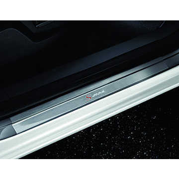 Ford S-MAX (2006 - 12/2014) instaplijsten voor, met S-MAX-logo