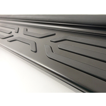 Nissan X-Trail (2017 - 2022) side steps in zwart aluminium