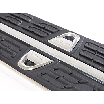 Dacia Duster (2018 - 2024) side steps