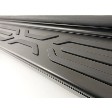 Nissan X-Trail (2017 - 2022) side steps in zwart aluminium
