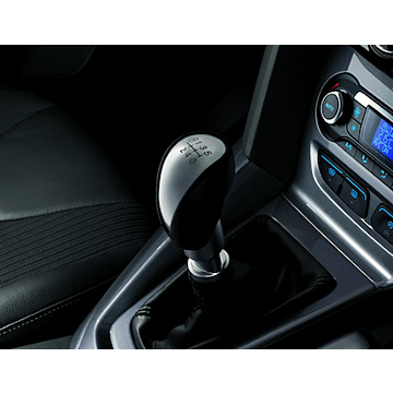 Ford Focus (01/2011 - 08/2014) versnellingspookknop zwart leder en aluminium ontwerp