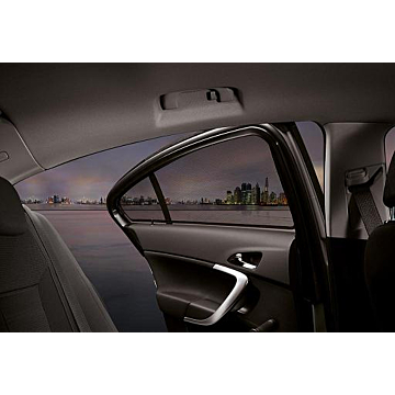 Opel Insignia A sedan sun shades rear doors