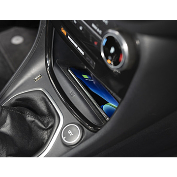 Ford Puma (10/2019 - ..) Qi set voor draadloos opladen ge�ntegreerde voertuigspecifieke oplossing